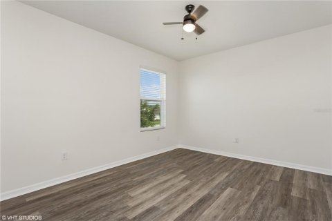 House in Palmetto, Florida 5 bedrooms, 260.31 sq.m. № 1774660 - photo 24