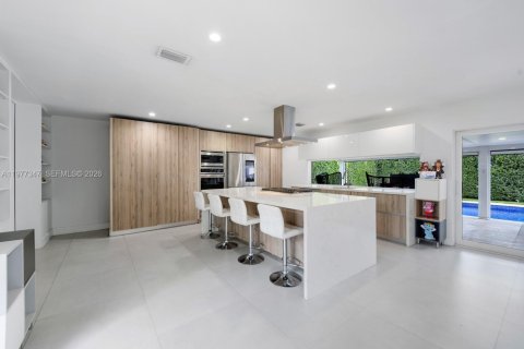 House in Miami, Florida 3 bedrooms, 151.52 sq.m. № 2041693 - photo 8