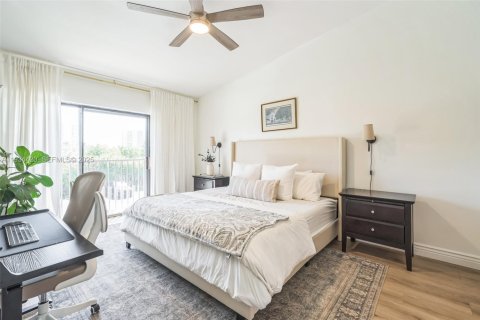 Condo in St. Lucie, Florida, 2 bedrooms  № 2035588 - photo 10