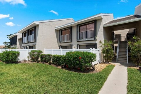 Condo in St. Lucie, Florida, 2 bedrooms  № 2035588 - photo 21