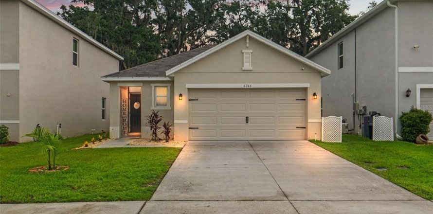 Casa en Brooksville, Florida 3 dormitorios, 140.28 m2 № 1819340