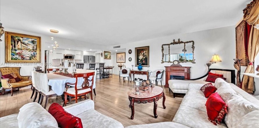 Condo in Hollywood, Florida, 2 bedrooms  № 1892713