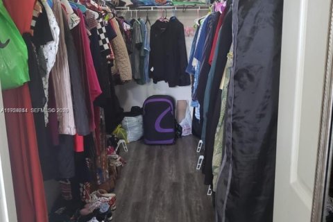 Купить кондоминиум в Пемброк-Пайнс, Флорида 1 спальня, 75.25м2, № 2009089 - фото 9