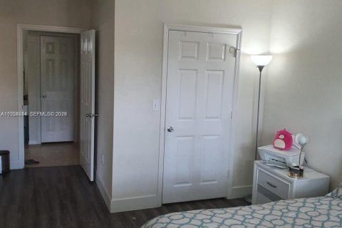 Купить кондоминиум в Пемброк-Пайнс, Флорида 1 спальня, 75.25м2, № 2009089 - фото 5