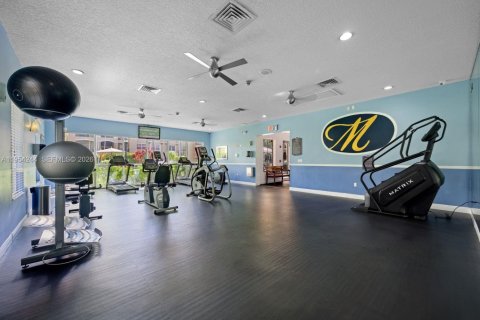 Condominio en venta en Pembroke Pines, Florida, 1 dormitorio, 75.25 m2 № 2009089 - foto 23