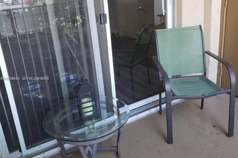 Купить кондоминиум в Пемброк-Пайнс, Флорида 1 спальня, 75.25м2, № 2009089 - фото 10