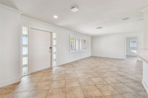 House in Seminole, Florida 4 bedrooms, 192.96 sq.m. № 1761119 - photo 20