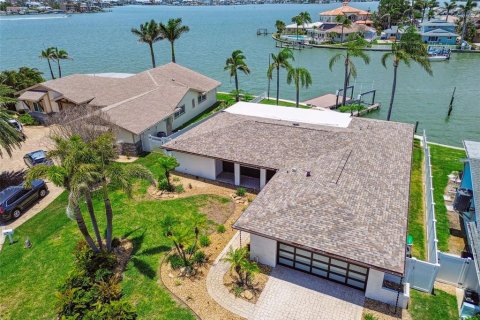 House in Seminole, Florida 4 bedrooms, 192.96 sq.m. № 1761119 - photo 4