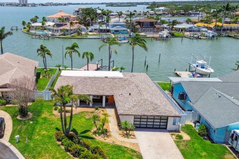 House in Seminole, Florida 4 bedrooms, 192.96 sq.m. № 1761119 - photo 5