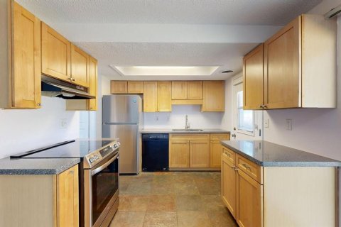 House in Ormond Beach, Florida 3 bedrooms, 89.19 sq.m. № 2101706 - photo 6
