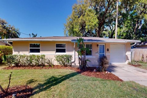 House in Ormond Beach, Florida 3 bedrooms, 89.19 sq.m. № 2101706