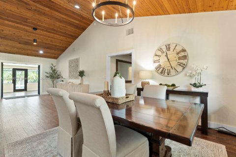 Villa ou maison à vendre à Homestead, Floride: 5 chambres, 274.34 m2 № 1897260 - photo 17