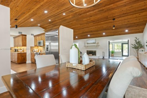 Villa ou maison à vendre à Homestead, Floride: 5 chambres, 274.34 m2 № 1897260 - photo 16