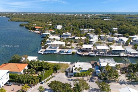 House in Key Largo, Florida 3 bedrooms, 171.03 sq.m. № 2011201 - photo 19