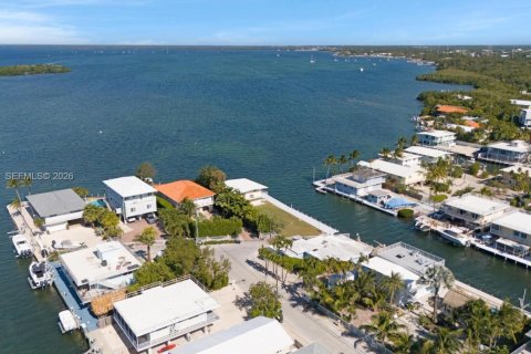 House in Key Largo, Florida 3 bedrooms, 171.03 sq.m. № 2011201 - photo 20