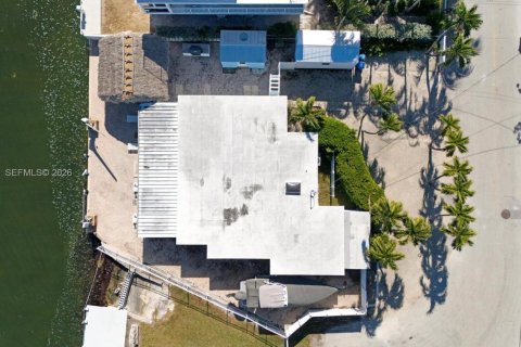 House in Key Largo, Florida 3 bedrooms, 171.03 sq.m. № 2011201 - photo 21