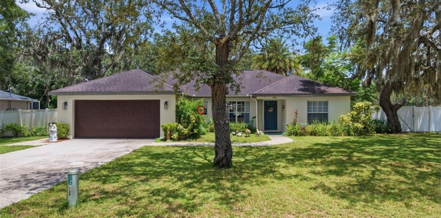 Casa en New Port Richey, Florida 3 dormitorios, 141.77 m2 № 2210075