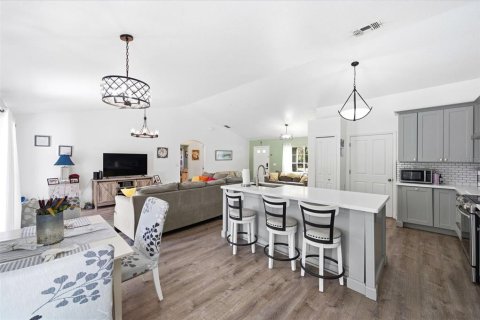 Casa en venta en New Port Richey, Florida, 3 dormitorios, 141.77 m2 № 2210075 - foto 6