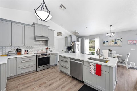 Casa en venta en New Port Richey, Florida, 3 dormitorios, 141.77 m2 № 2210075 - foto 3