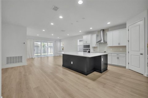 Купить виллу или дом в Орландо, Флорида 12 комнат, 206.24м2, № 1835030 - фото 4
