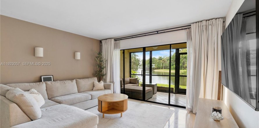 Condominio en Coconut Creek, Florida, 1 dormitorio  № 2082829