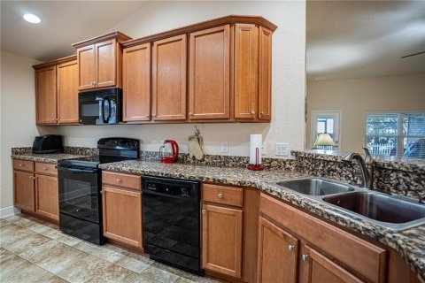 House in Winter Haven, Florida 4 bedrooms, 195.56 sq.m. № 1778385 - photo 7