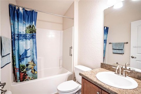 House in Winter Haven, Florida 4 bedrooms, 195.56 sq.m. № 1778385 - photo 18