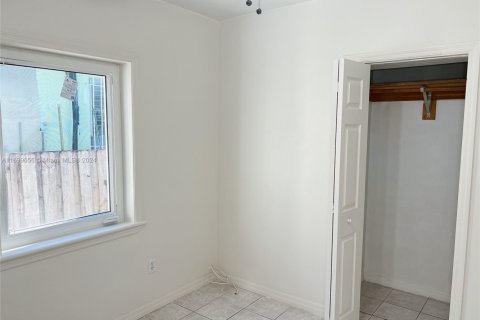 Propiedad comercial en venta en Miami, Florida, 224.82 m2 № 1698802 - foto 26