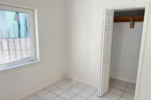Propiedad comercial en venta en Miami, Florida, 224.82 m2 № 1698802 - foto 27