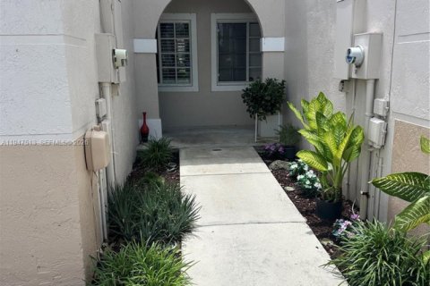 Купить виллу или дом в Мирамар, Флорида 2 спальни, 95.69м2, № 2003353 - фото 3