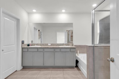 Villa ou maison à vendre à Wimauma, Floride: 4 chambres, 254.37 m2 № 2418958 - photo 28