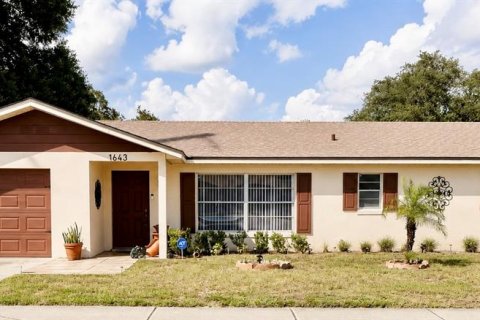 House in Deltona, Florida 2 bedrooms, 113.71 sq.m. № 2320789