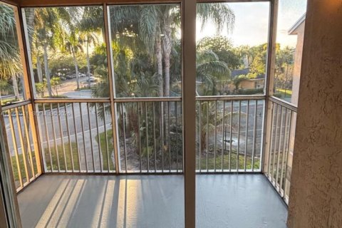 Copropriété à louer à Pompano Beach, Floride: 1 chambre, 58.81 m2 № 2025843 - photo 13