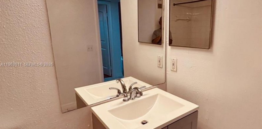 Condo à Pompano Beach, Floride, 1 chambre  № 2025843