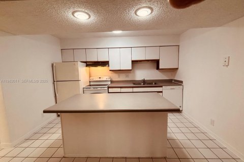 Copropriété à louer à Pompano Beach, Floride: 1 chambre, 58.81 m2 № 2025843 - photo 7