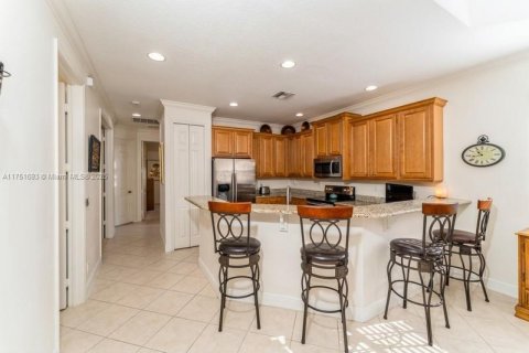 House in Port St. Lucie, Florida 3 bedrooms, 162.67 sq.m. № 1732038 - photo 10