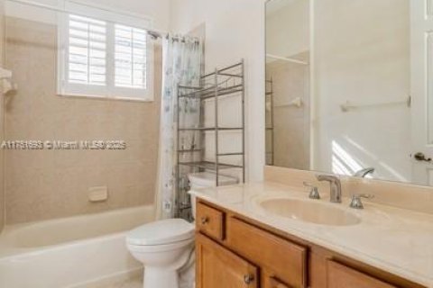 House in Port St. Lucie, Florida 3 bedrooms, 162.67 sq.m. № 1732038 - photo 21