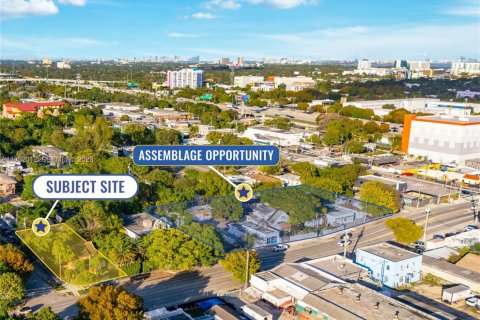 Commercial property in Miami, Florida № 2006120 - photo 5