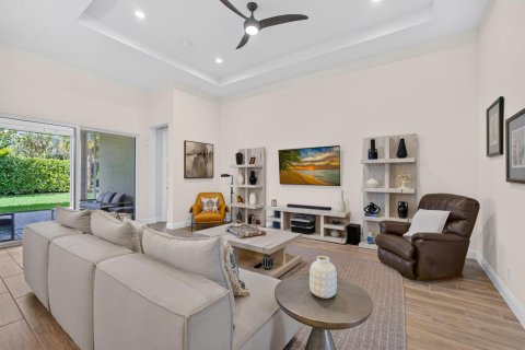 Villa ou maison à vendre à Palm Beach Gardens, Floride: 2 chambres, 206.24 m2 № 2376966 - photo 7
