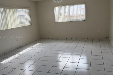 Купить таунхаус в Майами, Флорида 3 спальни, 160.63м2, № 2047691 - фото 14