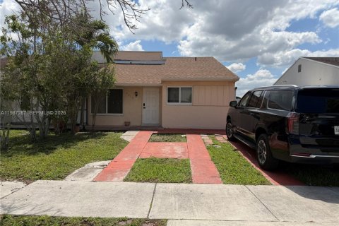 Таунхаус в Майами, Флорида 3 спальни, 160.63м2 № 2047691