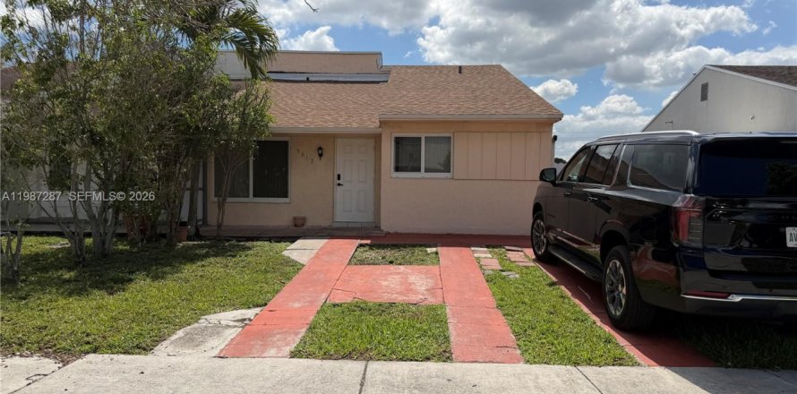 Таунхаус в Майами, Флорида 3 спальни, 160.63м2 № 2047691