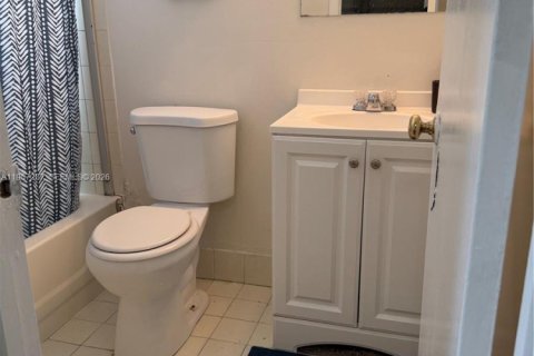 Купить таунхаус в Майами, Флорида 3 спальни, 160.63м2, № 2047691 - фото 19