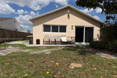 Купить таунхаус в Майами, Флорида 3 спальни, 160.63м2, № 2047691 - фото 30