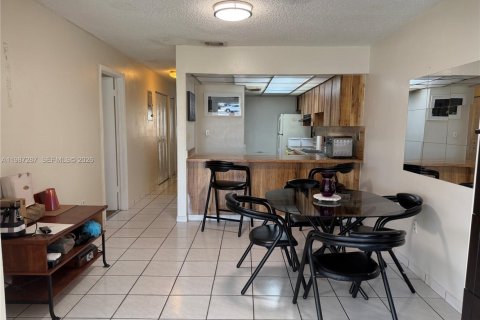 Купить таунхаус в Майами, Флорида 3 спальни, 160.63м2, № 2047691 - фото 12