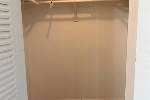 Купить таунхаус в Майами, Флорида 3 спальни, 160.63м2, № 2047691 - фото 20