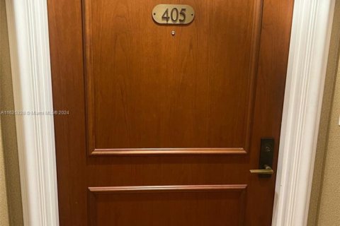 Condo in Aventura, Florida, 2 bedrooms № 1981927 - photo 18