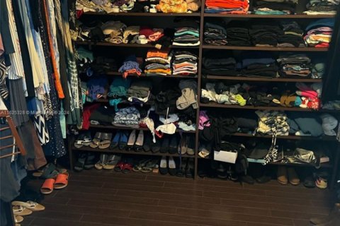 Condo in Aventura, Florida, 2 bedrooms № 1981927 - photo 17