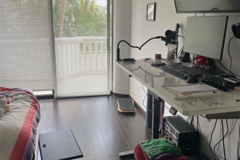 Condo in Aventura, Florida, 2 bedrooms № 1981927 - photo 8