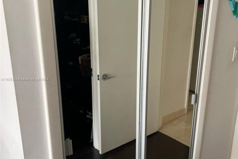 Condo in Aventura, Florida, 2 bedrooms № 1981927 - photo 5